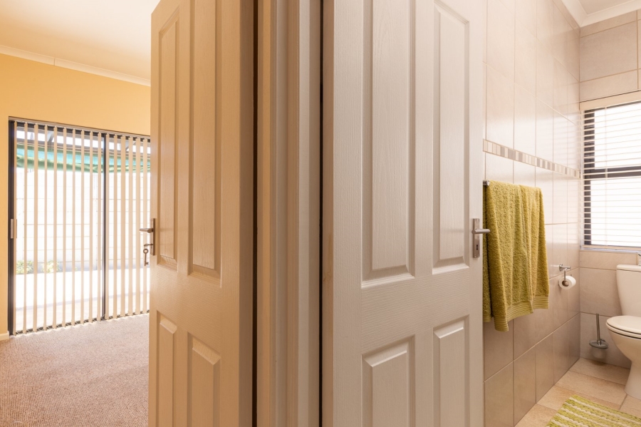 2 Bedroom Property for Sale in Velddrif Western Cape